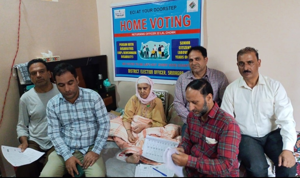 Assembly Elections-2024Home Voting via POSTAL BALLOT commences in Srinagar District